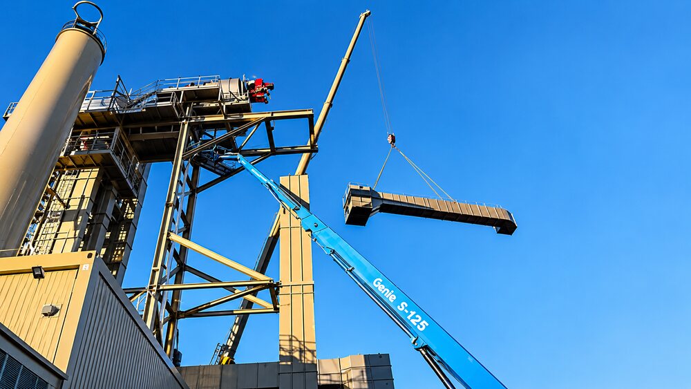 Boom Lifts 10–43 m: Tall telescopic boom